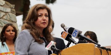 Líder hispano republicano denuncia proyecto de ley de inmigración del Partido Republicano de Arizona