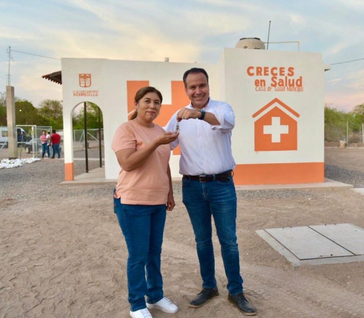 ENTREGA TOÑO ASTIAZARÁN SEGUNDA CASA DE SALUD, AHORA EN EJIDO SAN LUIS