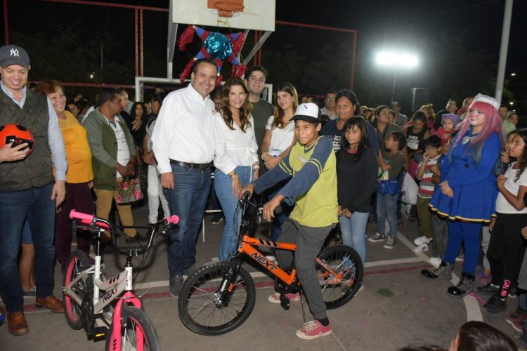 CONVIVEN ANTÓNIO ASTIAZARÁN Y PATTY RUIBAL EN EXITOSA POSADA CRECES LA CHOLLA 