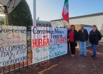 Paisanos en huelga de hambre por fallas de Red Consular de México en EU