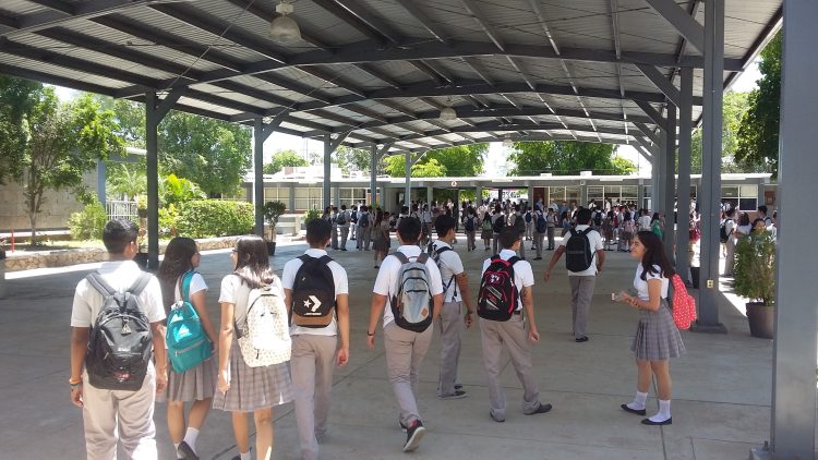 Graduaciones escolares deberán realizarse con todas las medidas preventivas: SEC.