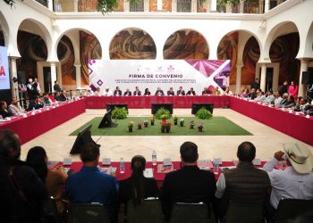 DEBEMOS REGRESAR A LOS MUNICIPIOS SU ROL DE AGENTES DE DESAROLLO: GOBERNADOR ALFONSO DURAZODebemos regresar a los municipios su rol de agentes de desarrollo: gobernador Alfonso Durazo