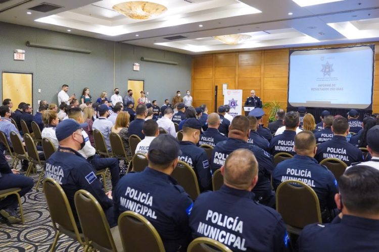 Da Toño Astiazarán bienvenida a nuevos elementos de seguridad pública municipal