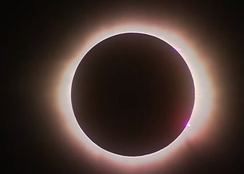 Nutrida asistencia a observar eclipse en Unison
