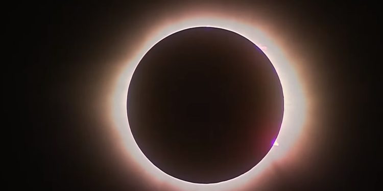 Nutrida asistencia a observar eclipse en Unison