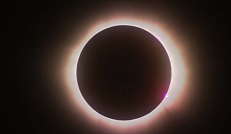 Nutrida asistencia a observar eclipse en Unison