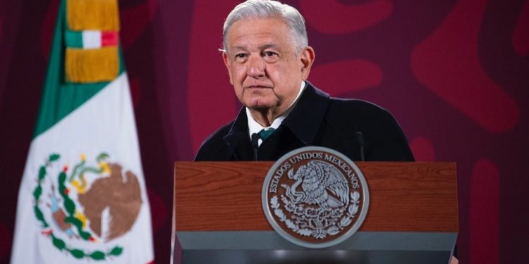 GOBIERNO FEDERAL ACLARA QUE DESAMYO DEL PRESIDENTE DE MÉXICO NO FUE POR INFARTO SINO POR COVID