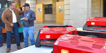 ENTREGA ALCALDE DE HERMOSILLO EQUIPO ELÉCTRICO PARA LIMPIEZA DE CALLES