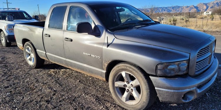 DETIENEN A CIUDADANO ESTADOUNIDENSE POR TRANSPORTAR INDOCUMENTADOS EN ARIZONA