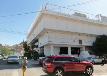 Convoca la Diputación Permanente a sesión extraordinaria del Pleno del Congreso el 7 de junio