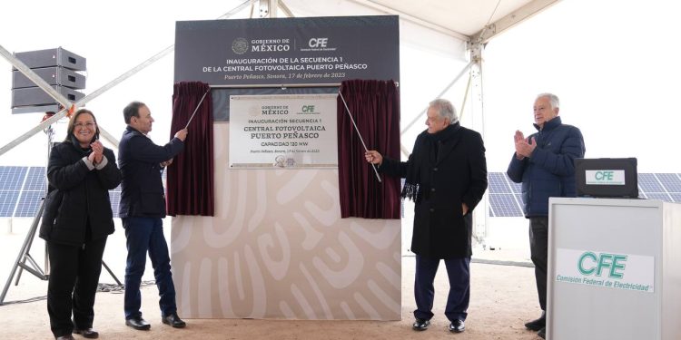 PRESIDENTE AMLO PONE EN MARCHA LA PRIMERA ETAPA DE LA PLATNTA FOTOVOLTAICA DE PUERTO PEÑASCO