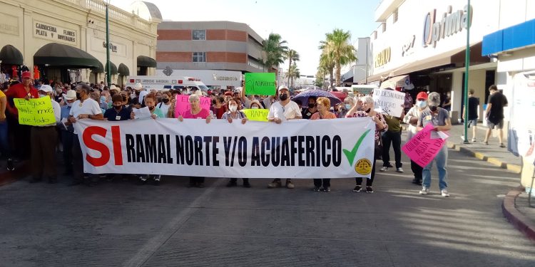 Realiza&nbsp; Unión de Usuarios” Marcha por el Agua”