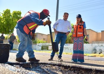 Duplica Toño Astiazarán trabajo de reparar baches