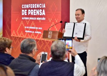 FIRMA ADM REFORMA CONSTITUCIONAL PARA EMPATAR TIEMPOS ELECTORALES