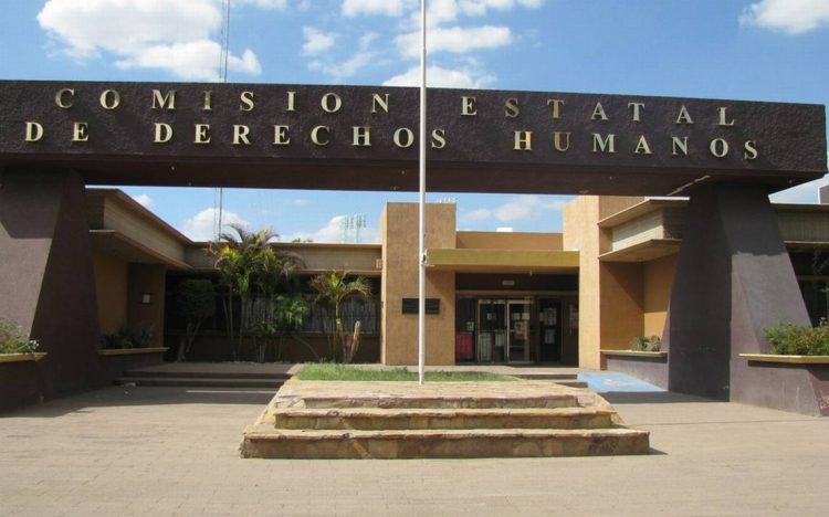 SOLICITA CEDH SONORA UN INFORME A LA FGJE SOBRE EL ACCIDENTE EN DONDE ATROPELLARON A DOS MENORES Y UNA MUJER EN LA COLONIA CUAHUTÉMOC