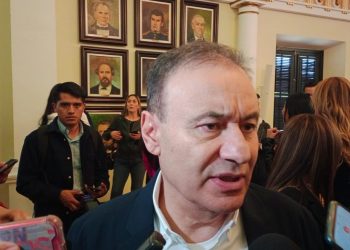 EL GOBERNADOR TIENE LA ATRIBUCIÓN DE PRESENTAR INICIATIVAS AL CONGRESO: ALFONSO DURAZO