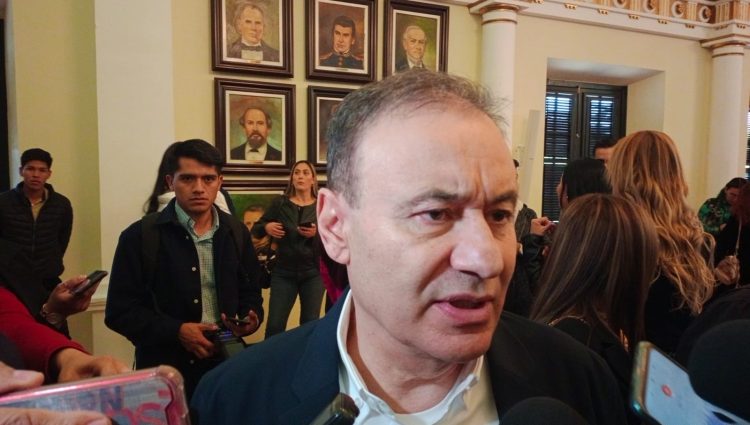 EL GOBERNADOR TIENE LA ATRIBUCIÓN DE PRESENTAR INICIATIVAS AL CONGRESO: ALFONSO DURAZO