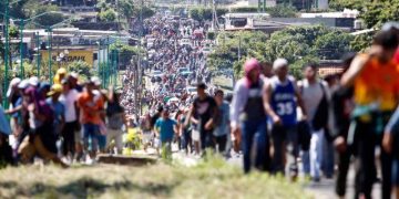 NUEVA CARAVANA DE MIGRANTES SE DIRIGE A ESTADOS UNIDOS