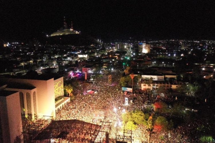 CONFIRMA ANTONIO ASTIAZARÁN NUEVO RÉCORD DE ASISTENCIA EN CONCIERTO DE FIESTAS DEL PITIC 