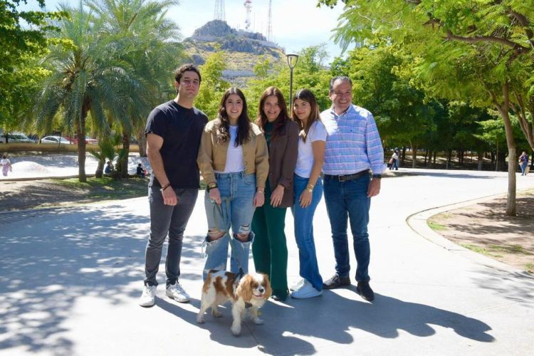 DISFRUTAN HERMOSILLENSES DÍA DE LA FAMILIA EN PARQUE MADERO 
