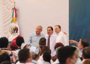 Supervisan Gobernador y Presidente sistema de salud en Sonora