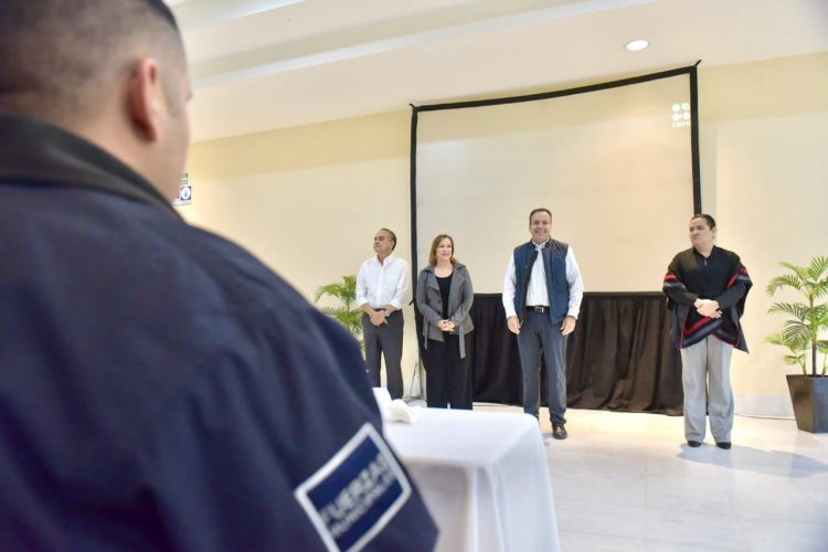 RECONOCE ANTONIO ASTIAZARÁN A PERSONAL DE SEGURIDAD PÚBLICA POR SU TRABAJO EN DISMINUIR EL ÍNDICE DELICTIVO