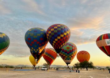 Conviven miles de visitantes en inicio del Fedtival del Globo