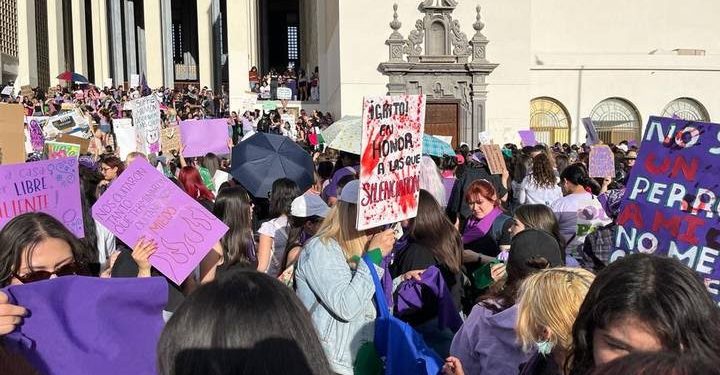 Marcha 8M, alto a feminicidios y desapariciones de mujeres en Sonora