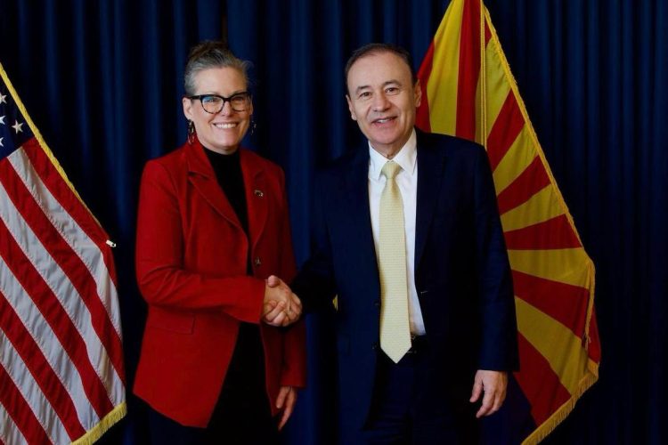 Alfonso Durazo se reúne con Katie Hobbs para hablar sobre tema garita Lukeville-Sonoyta