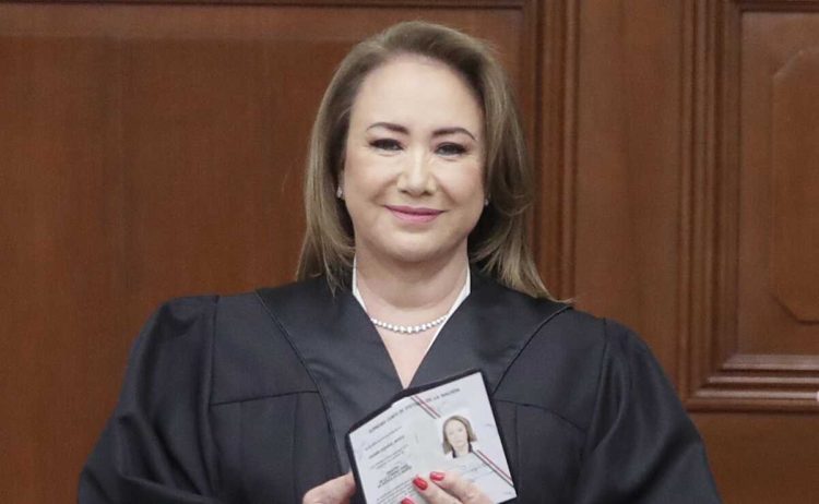 YASMÍN ESQUIVEL NO RENUNCIARÁ A LA SCJN; “NO TENGO NADA DE QUÉ AVERGONZARME”, AFIRMA