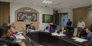 DICTAMINAN REFORMA CONSTITUCIONAL QUE PERMITE LA CONCURRENCIA DE ELECCIONES&nbsp;