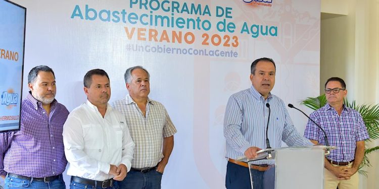 PRESENTA TOÑO ASTIAZARÁN PLAN DE SERVICIO EFICIENTE DE AGUA POTABLE PARA EL VERANO