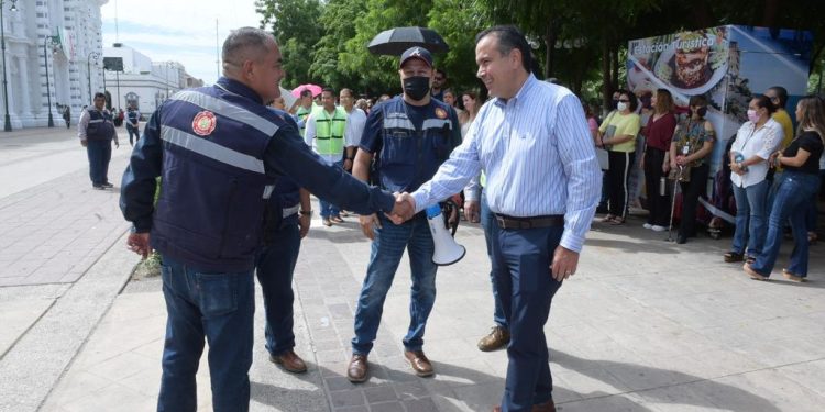 Avala Toño Astiazarán eventual ampliación del plazo para regularizar autos extranjeros