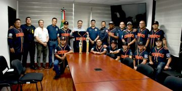 FELICITA TOÑO ASTIAZARÁN A EQUIPO DE BOMBEROS DE HERMOSILLO POR SU BICAMPEONATO&nbsp;