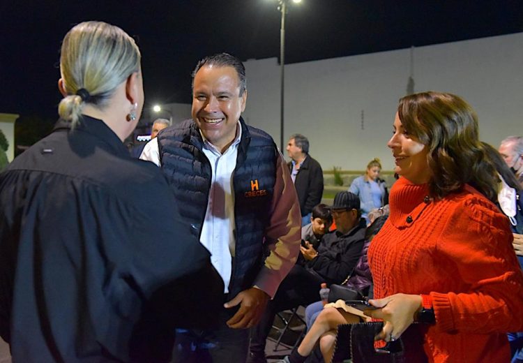 ENTREGA ANTONIO ASTIAZARÁN PAVIMENTACIÓN DE CALLE SANTA MÓNICA&nbsp;&nbsp;