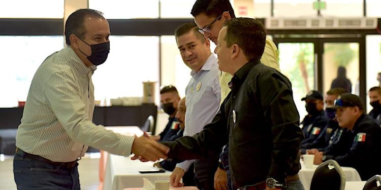Promueve Toño Astiazarán en empleados municipales el trabajo en equipo