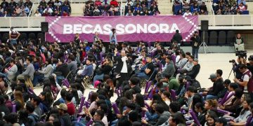 Encabeza Gobernador Durazo inicio de obras en parque industrial Kyungshin y beneficia a universitarios con becas en Cajeme