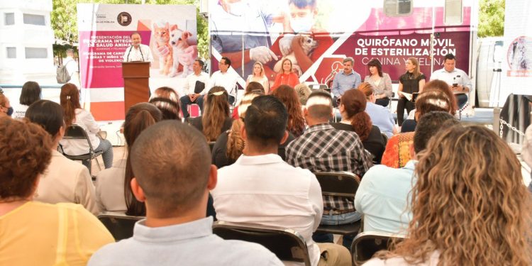 Presenta gobernador Alfonso Durazo programa Integral de Salud Animal