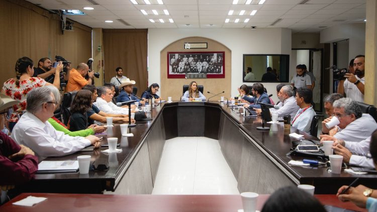 REALIZAN MESA DE TRABAJO EN MATERIA DE MOVILIDAD Y SEGURIDAD VIAL