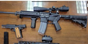 CONFISCAN EN NOGALES, ARIZONA ARMAS Y VEHÍCULOS CON DESTINO A MÉXICO