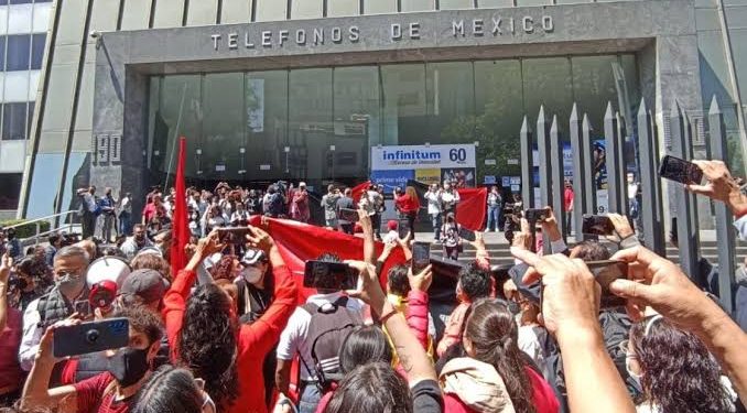HUELGA DE TELÉFONOS DE MÉXICO ESTALLA EN TODO EL PAÍS