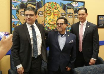 Socializa Kiko Munro iniciativas que garantizan derecho al voto de sonorenses que residen en el extranjero y crear la figura de diputado migrante