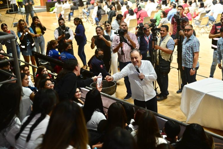 FUNDAMENTAL, ESFUERZO COORDINADO ENTRE GOBIERNO Y JÓVENES PARA PREVE IR ADICCIONES: ADM 