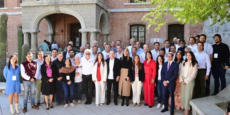 Respaldamos a medios públicos por su labor cultural, educativa y de información: Alfonso Durazo