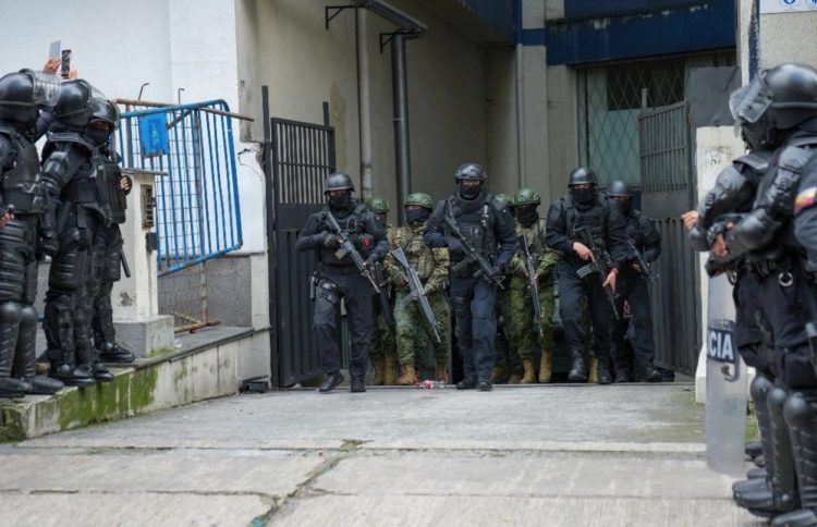 Exige México investigación del asalto contra embajada en Quito