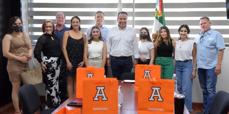 Confirma Toño Astiazarán colaboración con la Universidad Anáhuac Querétaro