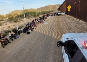 DETIENEN A 253 MIGRANTES EN AJO, ARIZONA: PATRULLA FRONTERIZA