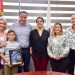 Felicita Toño Astiazarán a Porfirio López Félix, niño ganador del XV Concurso Nacional de Ballet Infantil y Juvenil 2023