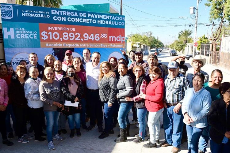 ENTREGA ANTONIO ASTIAZARAN LA AVENIDA ESQUEDA PAVIMENTADA CON CONCRETO