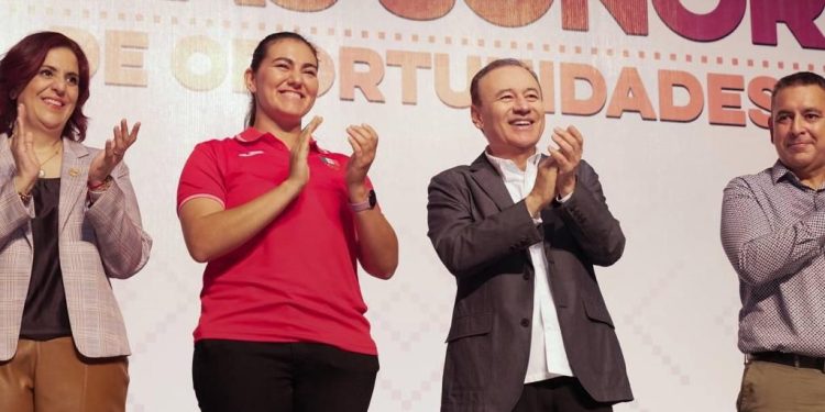 Estimula Gobernador Durazo a más de 450 atletas sonorenses con becas deportivas&nbsp;